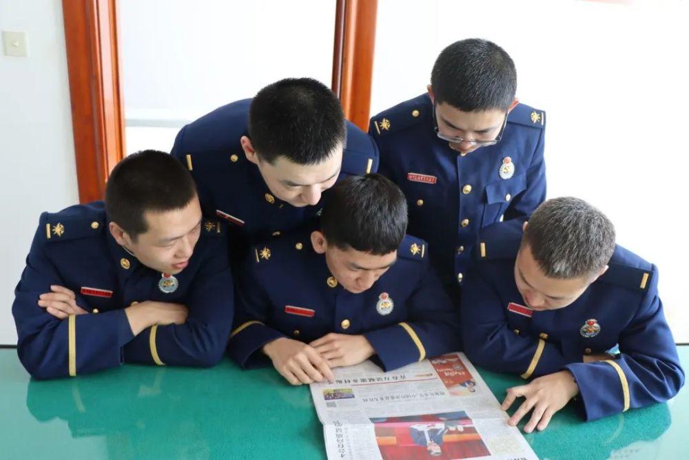 玉泉区:流光溢彩迎新春 花灯璀璨年味浓