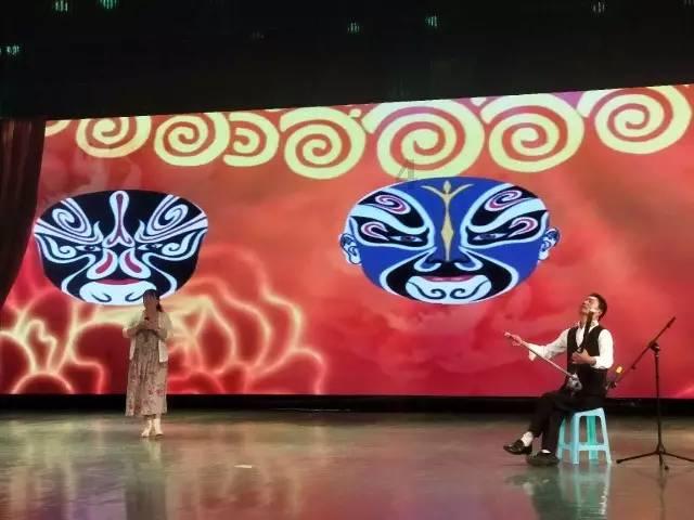 超可爱啦啦队女生