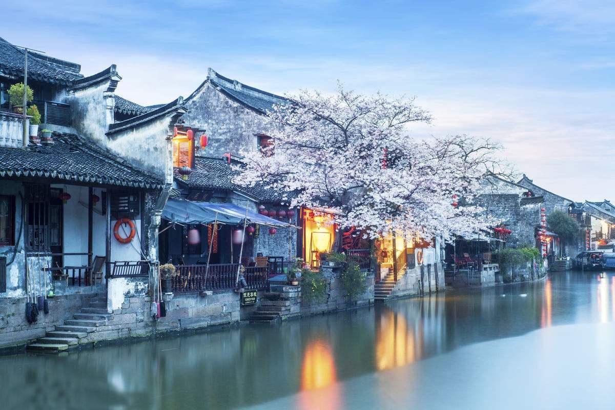 冰洞逃生